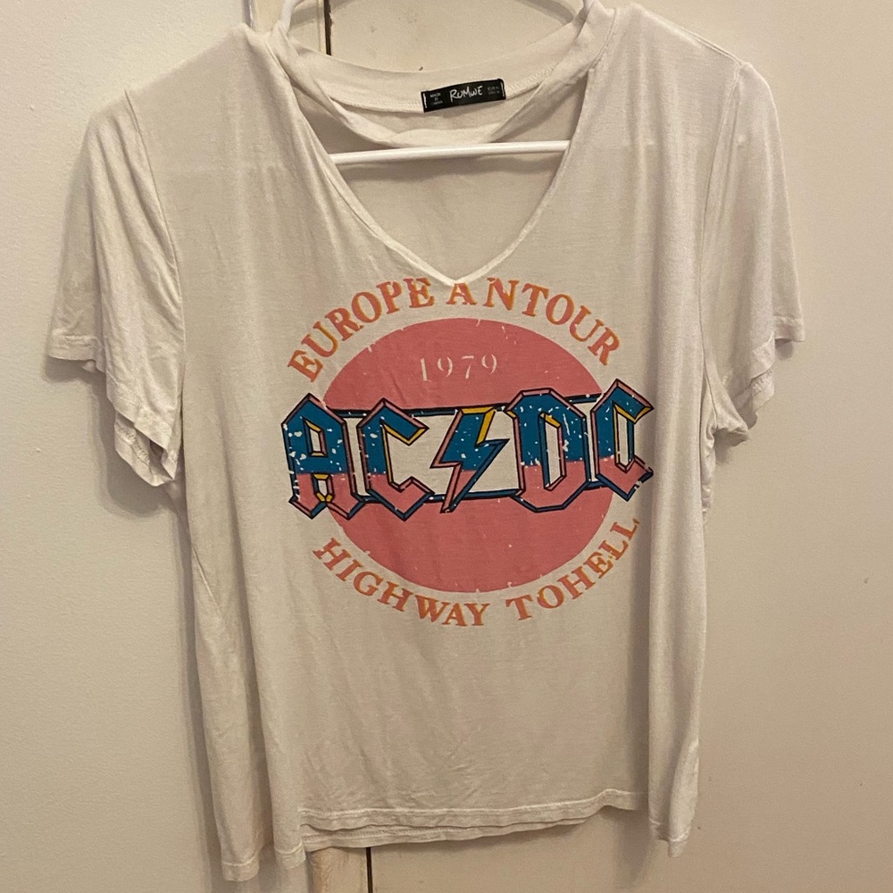 T-shirt